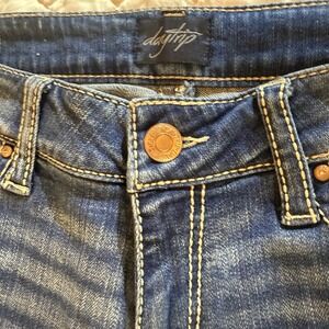 Daytrip Women's JeanVirgo-Capri-Blue Denim-Sz 29-Cotton Spandex Blend-Excellent
